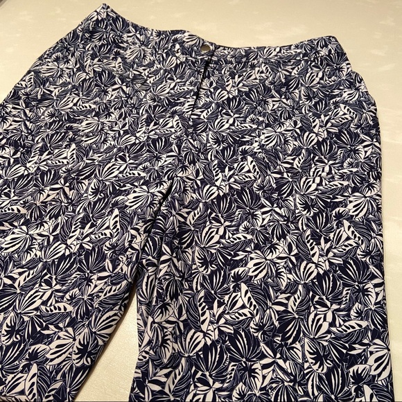 CHICO’s Patterned Pants - Picture 5 of 5